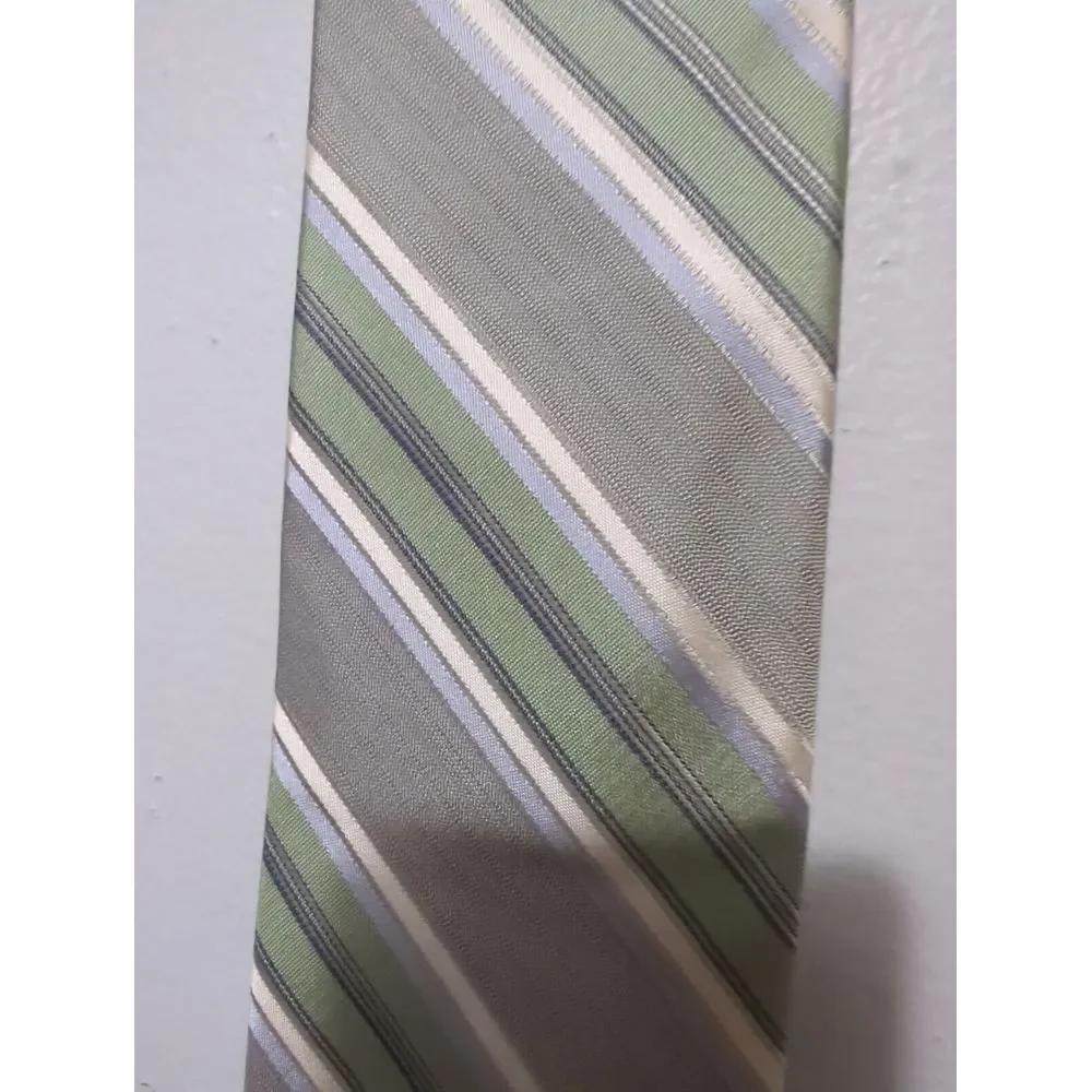 Calvin Klein‎ Mens Silk Necktie Green Silver White Diagonal Striped RN 121148